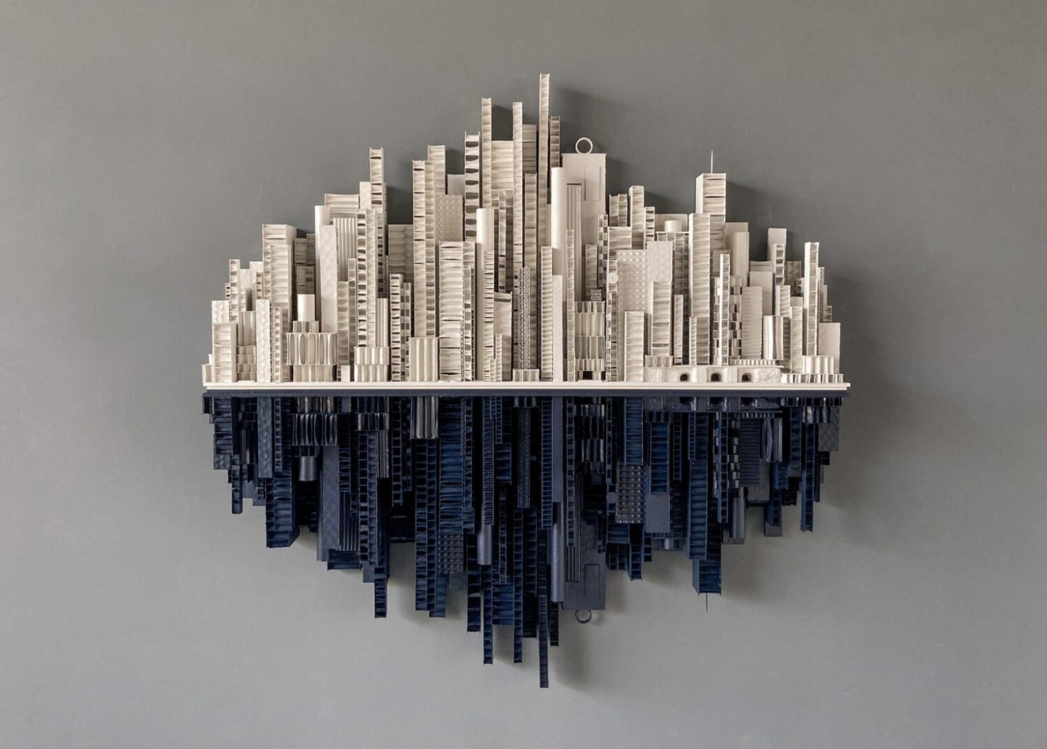 Weerspiegeling (2025); Honeycomb cardboard, glue and spray paint; 110 x 110 x 13 cm