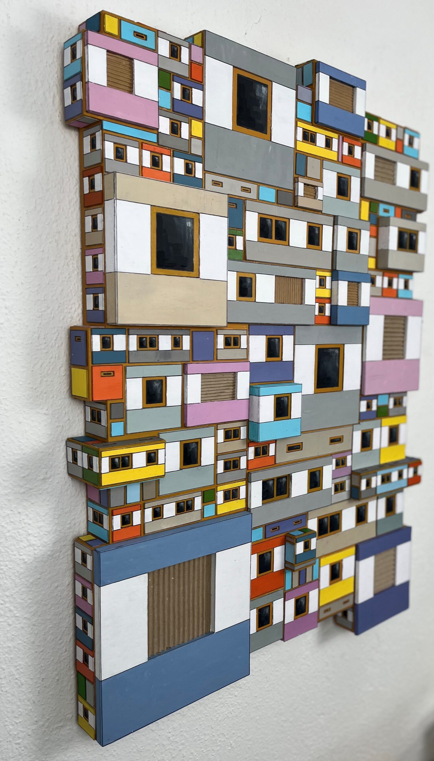 Platte Art #114 (2025), 54x75x5 cm, acrylverf en Karton op paneel, € 2250,-